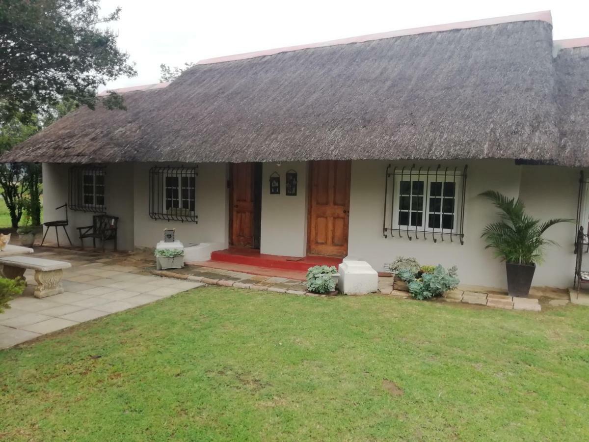 Erin Guesthouse And B&B Bergville Exterior foto